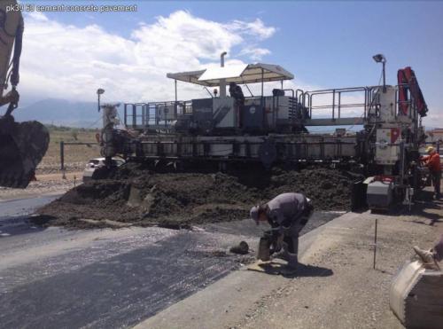 Concrete pavement concrete spreading PK 39+60 Concrete pavement concrete spreading PK 39+60