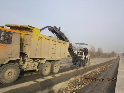 Asphalt pavement milling, km 655 Asphalt pavement milling, km 655