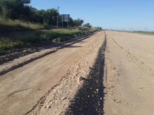Устройство подошвы насыпи с левой стороны ПК695 Устройство подошвы насыпи с левой стороны ПК695