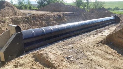 ПК 426+00 правая сторона Монтаж и гидроизоляция водопропускной трубы ø 1,5м ПК 426+00 правая сторона Монтаж и гидроизоляция водопропускной трубы ø 1,5м