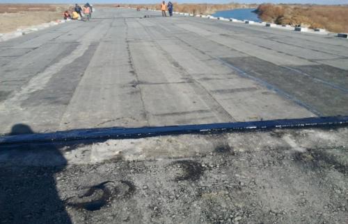 Мост №1 ПК570+80. Устройство оклеечной гидроизоляции «Техноэластмост» на пролёте №1. Мост №1 ПК570+80. Устройство оклеечной гидроизоляции «Техноэластмост» на пролёте №1.