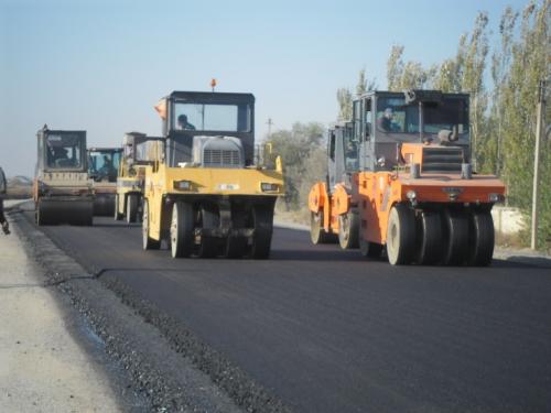 ПК 499-487 Укатка крупнозернистого а/бетона