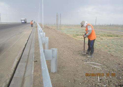 Устройство прикромочного лотка на Путепроводе ПК 1728+25. Устройство прикромочного лотка на Путепроводе ПК 1728+25.