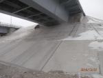 Опора №-1 укрепления откоса монолитным бетоном между мостами