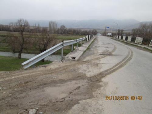PK0+00, km 632. Old bridge over the river Arys. Installation of guardrail. PK0+00, km 632. Old bridge over the river Arys. Installation of guardrail.