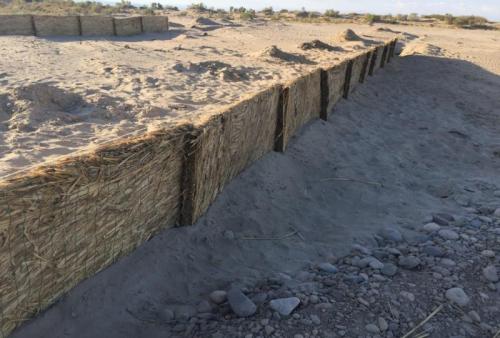 Installation of bulrush fencing for protection from wind erosion PК 868+72,27 - PК 869+01,46 Installation of bulrush fencing for protection from wind erosion PК 868+72,27 - PК 869+01,46